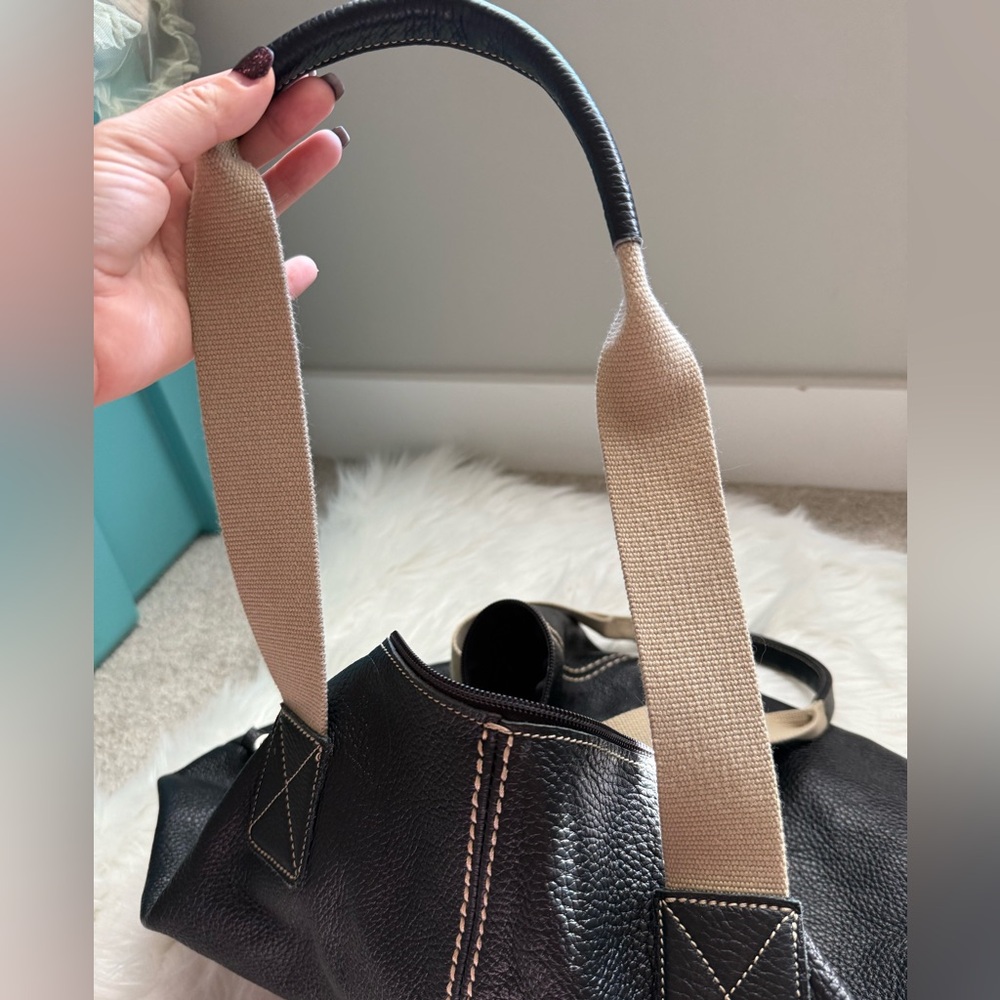 Roots Black Tote with Cream Handles - Picture 5 of 8